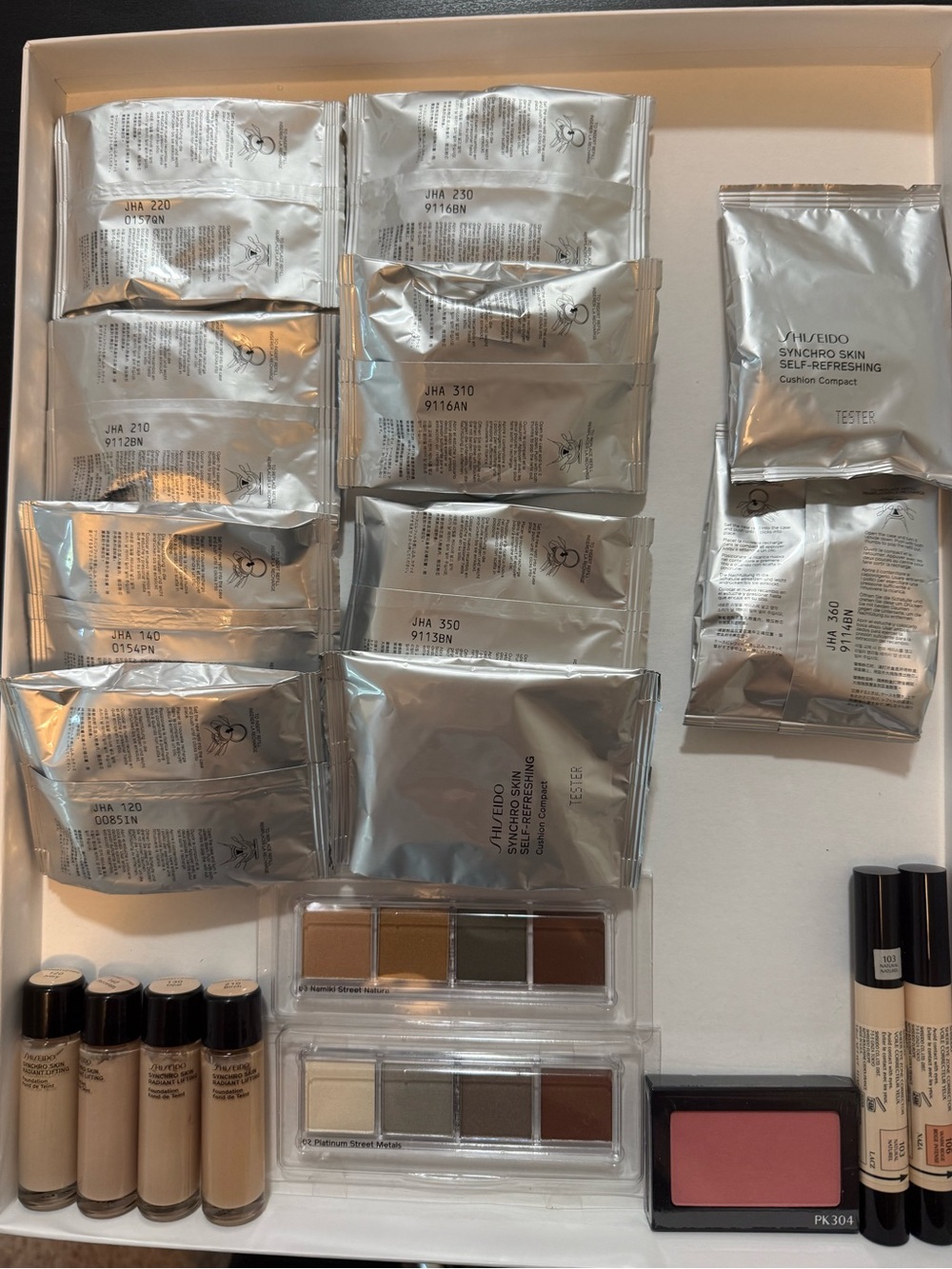 NEW Shiseido makeup tester bundle